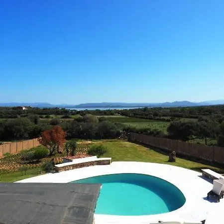 Con Piscina Calasetta